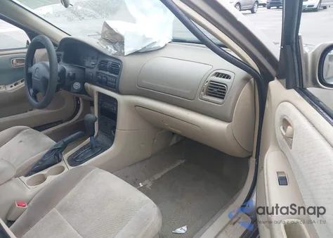 1998 Mazda 626 Dx/Lx z USA, uszkodzony, nr VIN 1YVGF22CXW5736434